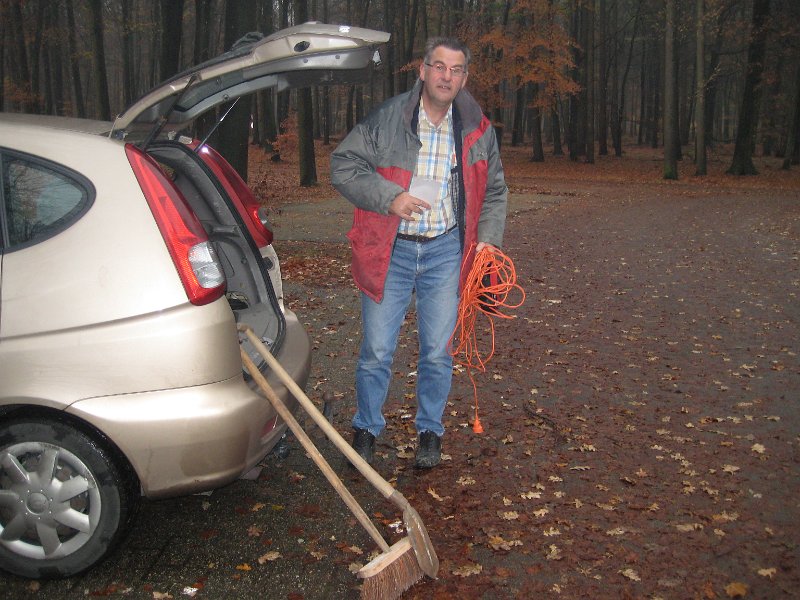 2008_11_14 003.jpg - Bas heeft verlengsnoer mee